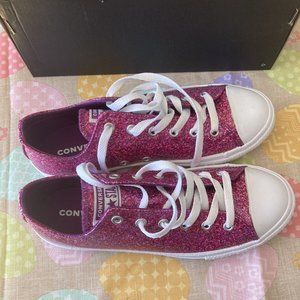 Girls Converse Sneakers Sz 5